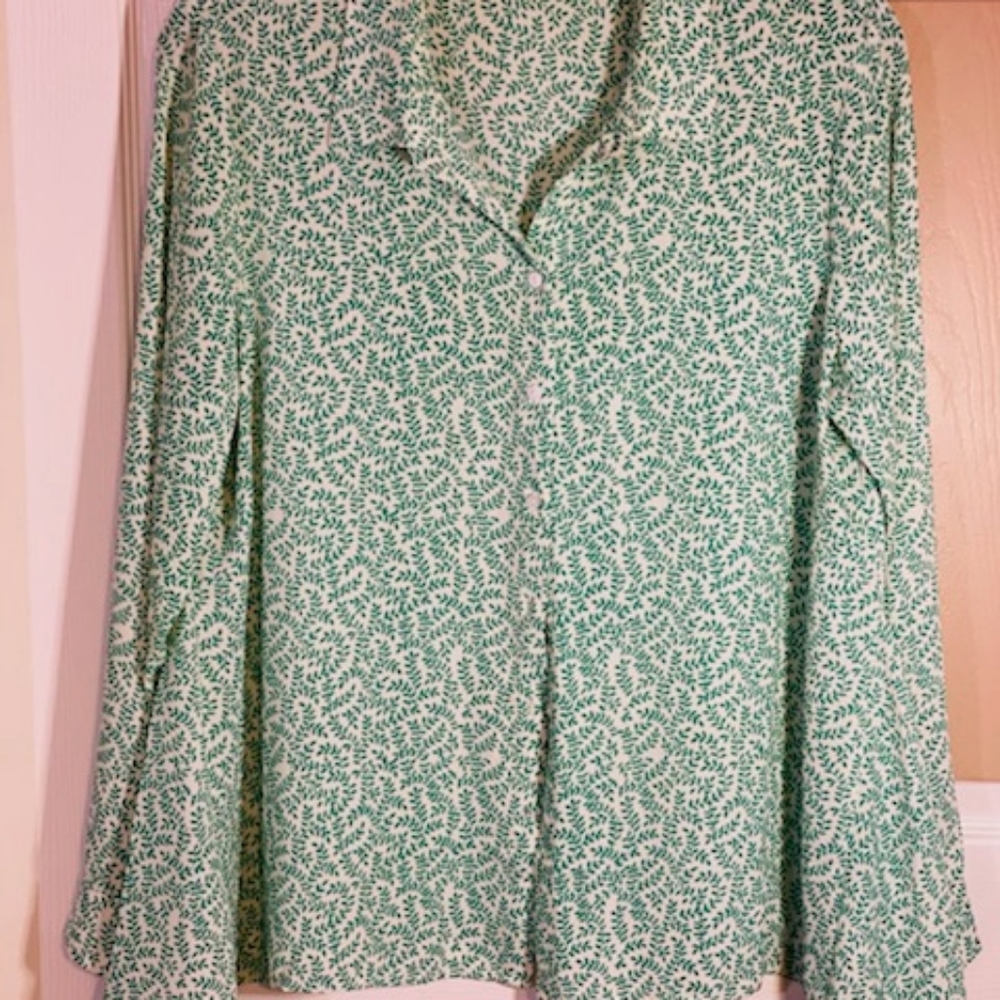 Ladies button down blouse - Picture 2 of 3